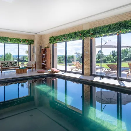 Familiale Avec Piscine Interieure Villa *