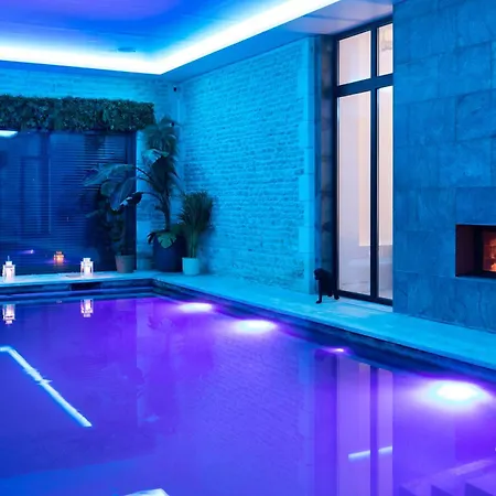 Вилла Familiale Avec Piscine Interieure *